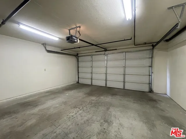 $3,990 | 15024 West Magnolia Boulevard, Unit 105, Sherman Oaks, CA 91403