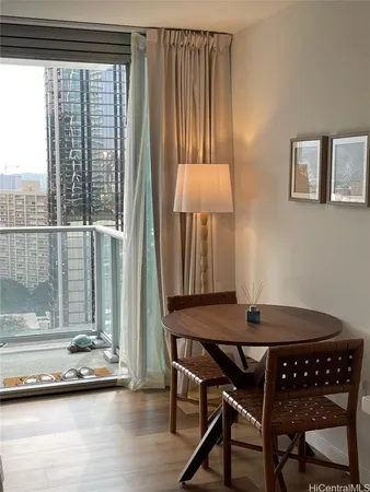 $3,300 | 1515 Liona Street, Unit 2109, Honolulu, HI 96814