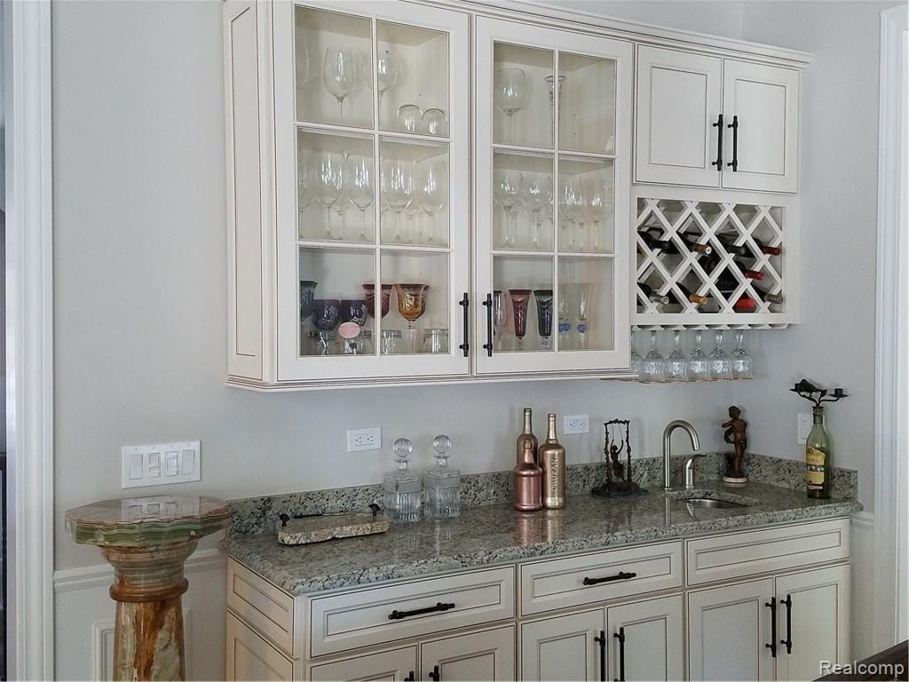 5498 Woodfall Road Clarkston, MI 48348 - Photo 6 of 23