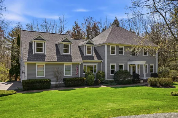 $1,225,000 | 43 Bassett Lane, Newfields, NH 03856