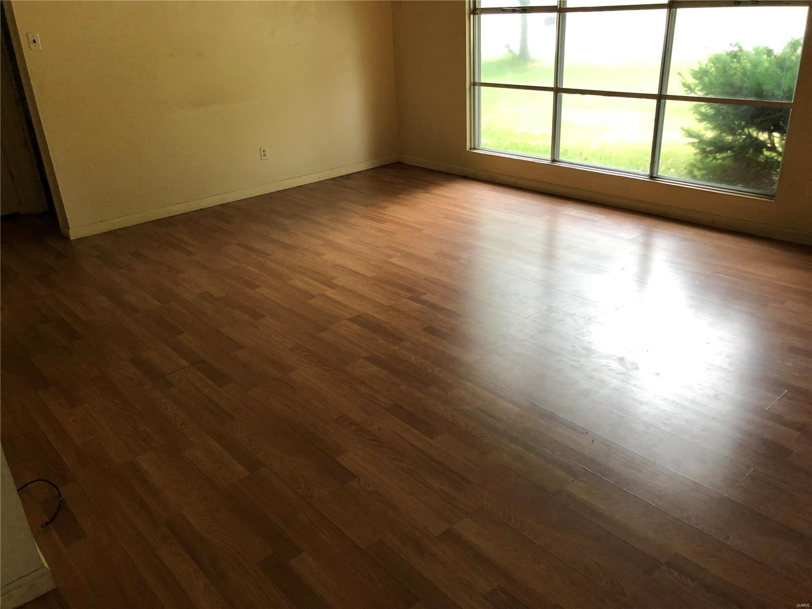 3848 Woodson Road St. Louis, MO 63134 - Photo 4 of 13 Gallery Image 4