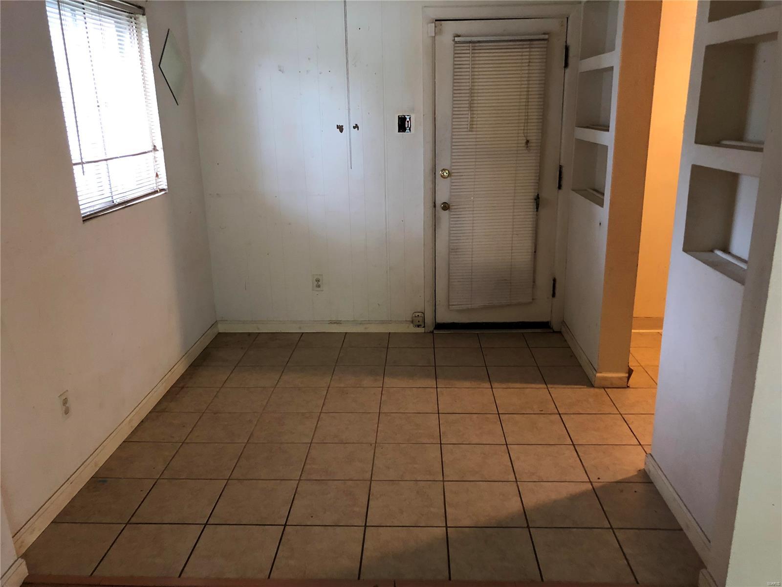 3848 Woodson Road St. Louis, MO 63134 - Photo 7 of 13 Gallery Image 7