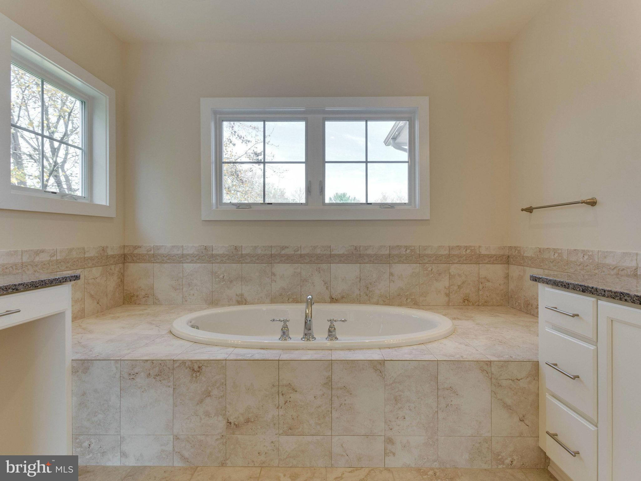 7331 Paxton Road Falls Church, VA 22043 - Photo 21 of 22 Bath (Master)