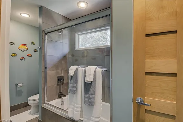 $879,900 | 125 Asbury Pl Court, Clemmons, NC 27012
