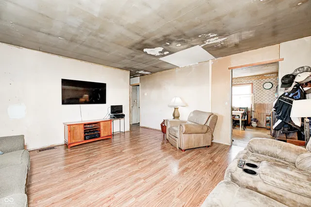 $125,000 | 12816 North County Road 1000 West, Gaston, IN 47342