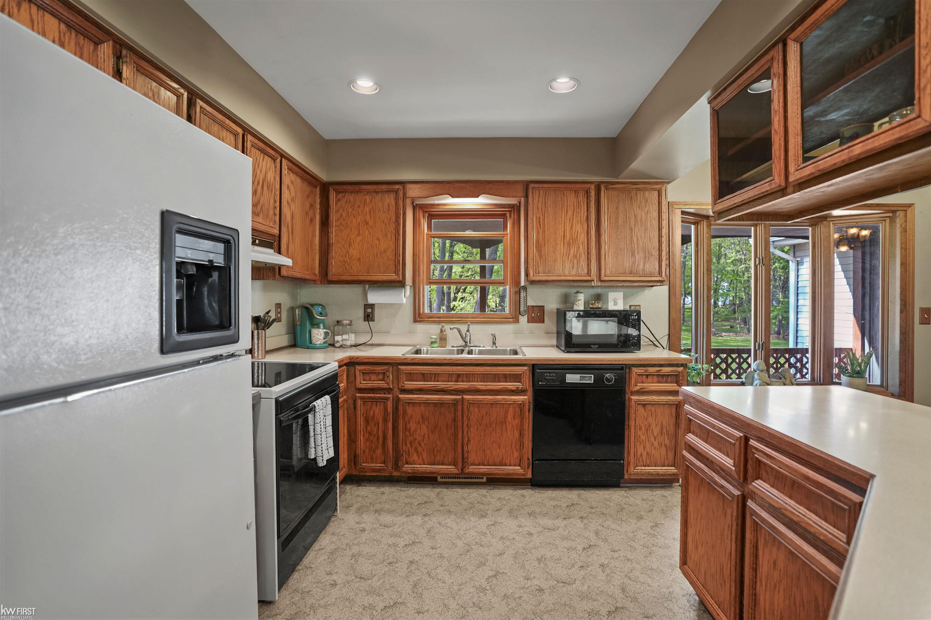 3641 Timber Ridge Drive Metamora, MI 48455 - Photo 16 of 75