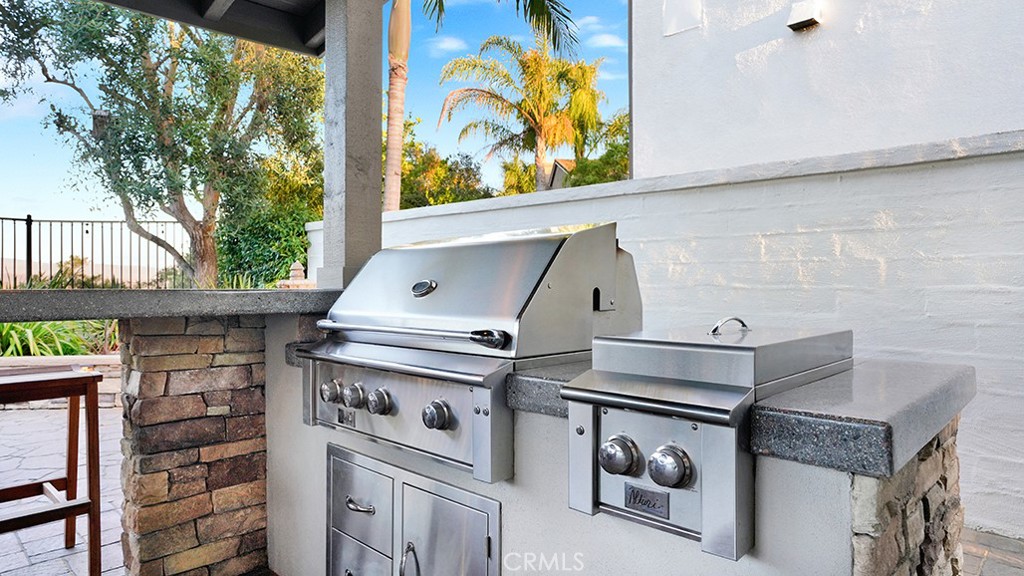 473 Camino Flora Vista San Clemente, CA 92673 - Photo 47 of 59 a close view of a stove top oven and sitting space