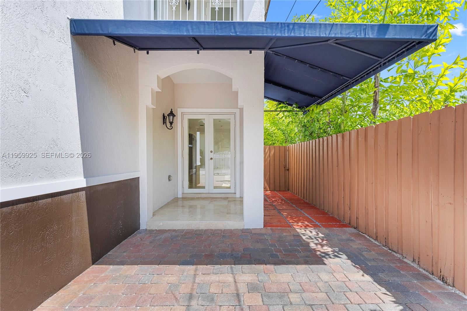 4025 Southwest 10th Street Miami, FL 33134 - Photo 19 of 38 4023