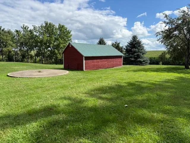 $299,900 | 18256 Highway 43, Mabel, MN 55954