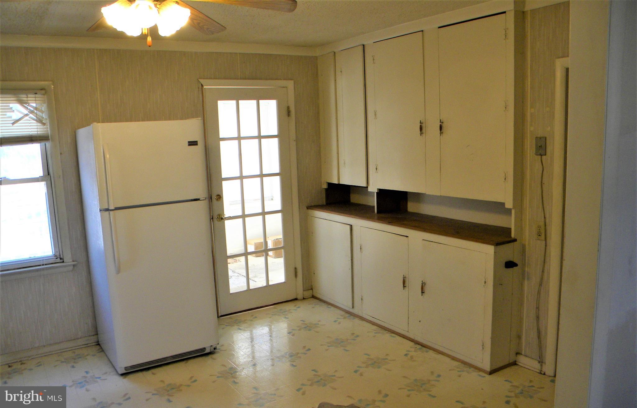 7869 Tick Neck Road Pasadena, MD 21122 - Photo 8 of 15 Gallery Image 8