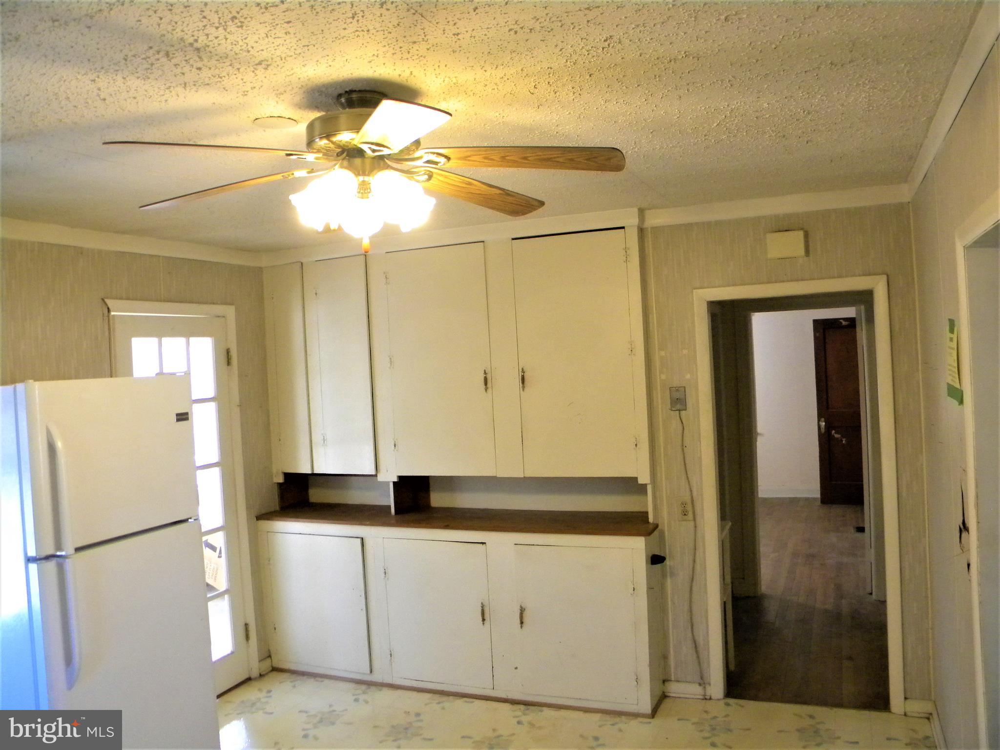 7869 Tick Neck Road Pasadena, MD 21122 - Photo 9 of 15 Gallery Image 9