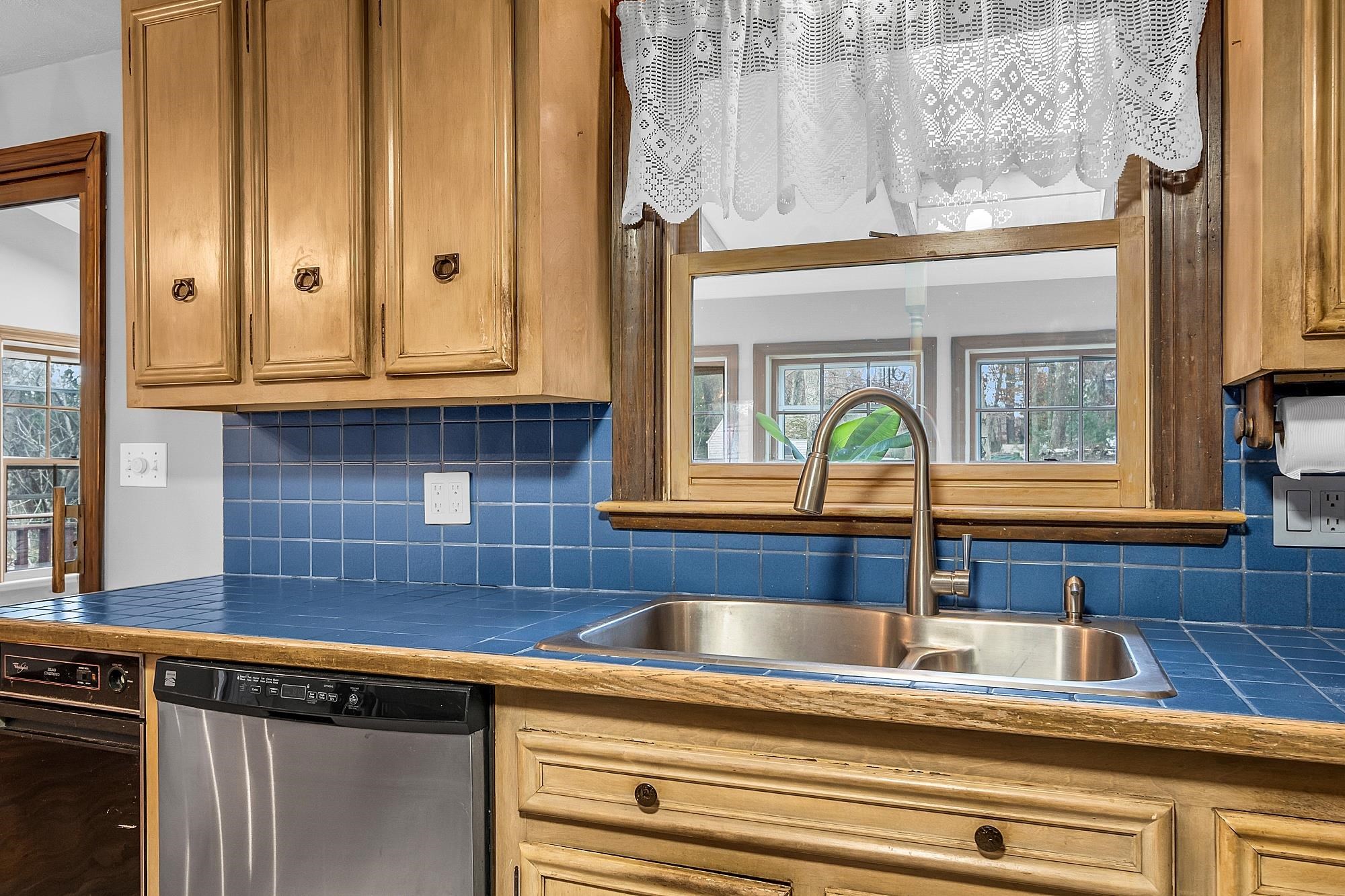 17 Brookview Drive Pelham, NH 03076 - Photo 17 of 48