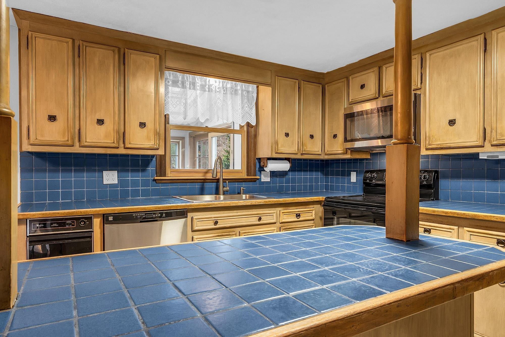 17 Brookview Drive Pelham, NH 03076 - Photo 19 of 48