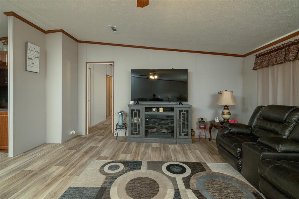 140 Coke Gage Lane Decatur, TX 76234 - Photo 3 of 22