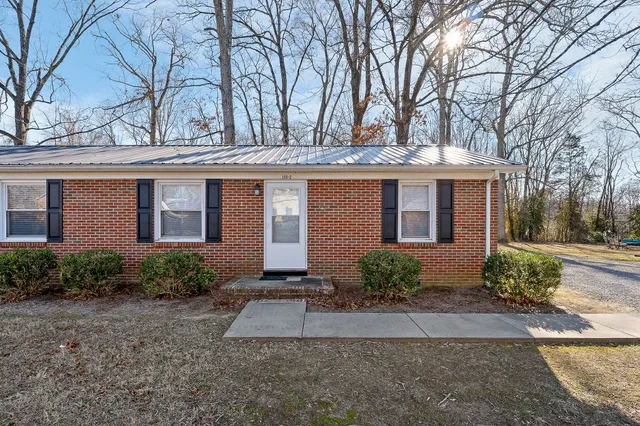 $1,200 | 105 Ashwood Lane, Unit 2, McMinnville, TN 37110