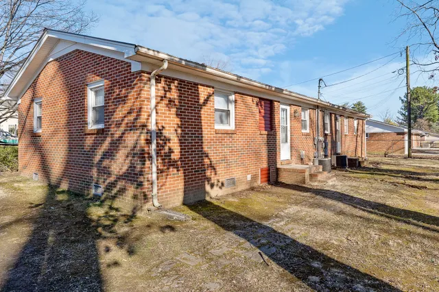$1,200 | 105 Ashwood Lane, Unit 2, McMinnville, TN 37110