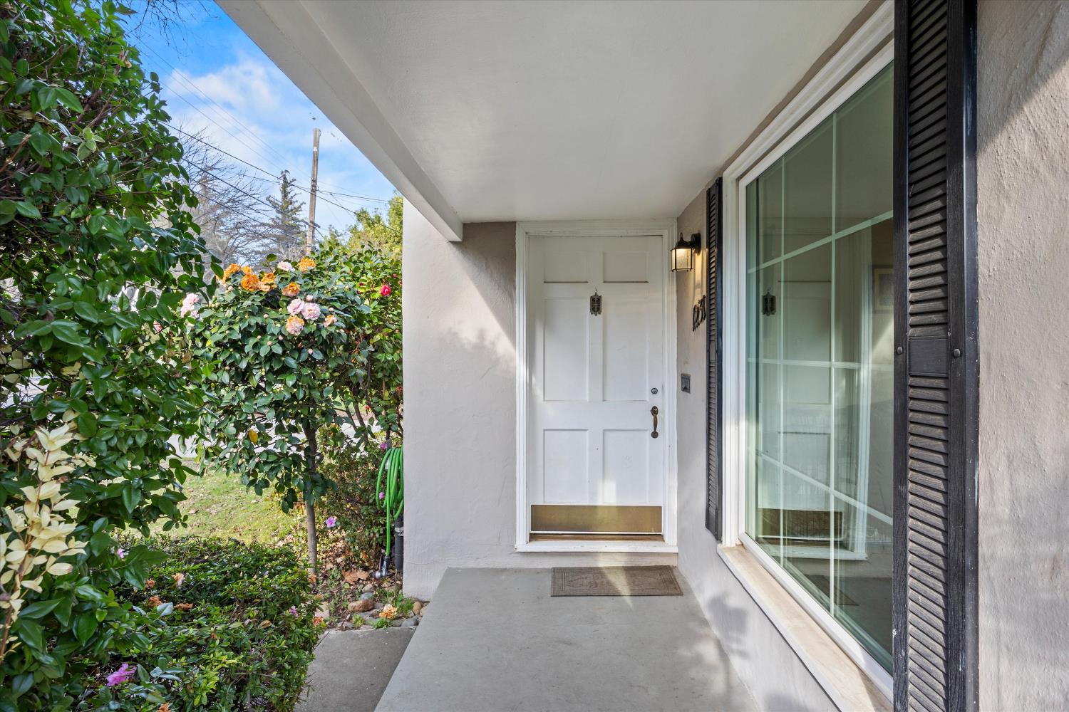 1231 Rodeo Way Sacramento, CA 95819 - Photo 3 of 21