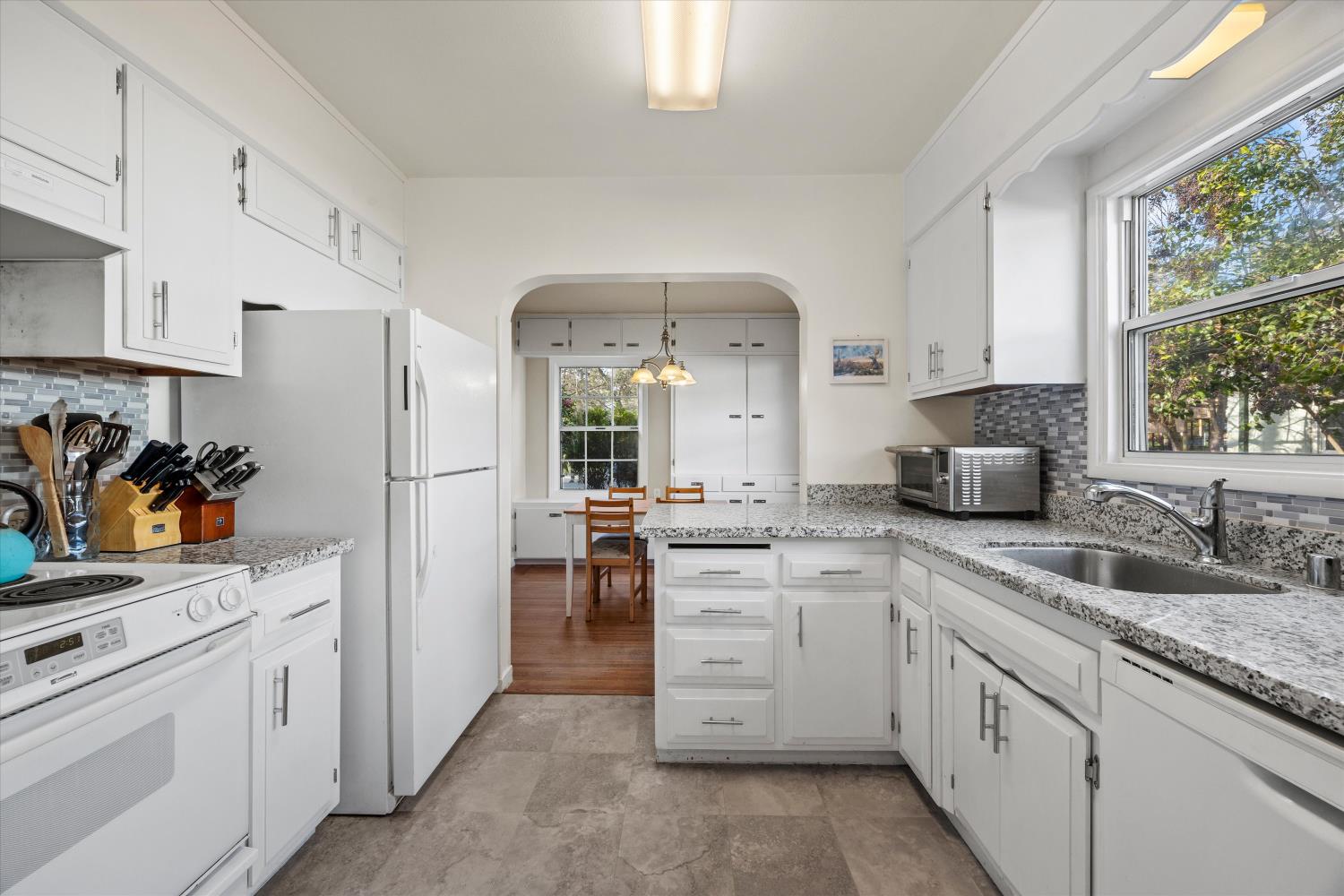 1231 Rodeo Way Sacramento, CA 95819 - Photo 8 of 21