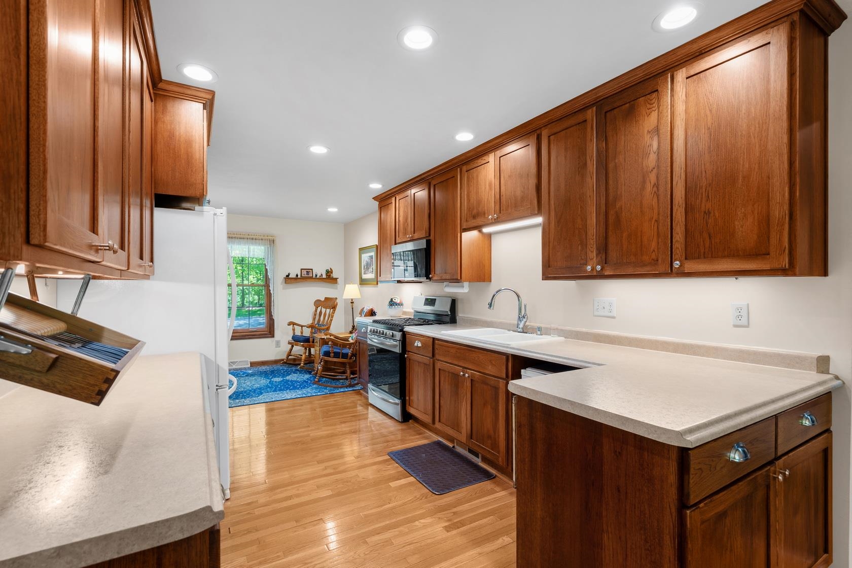 250 Traders Point Green Bay, WI 54302 - Photo 10 of 56