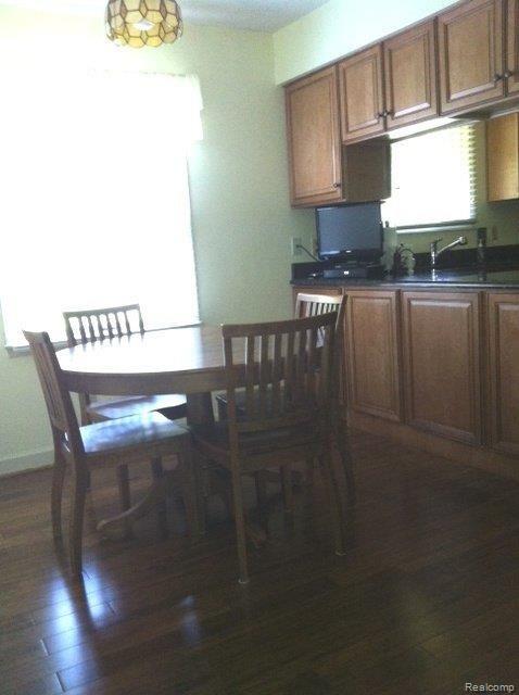 3546 Lantern View Howell, MI 48843 - Photo 8 of 25 Eat in kitchen