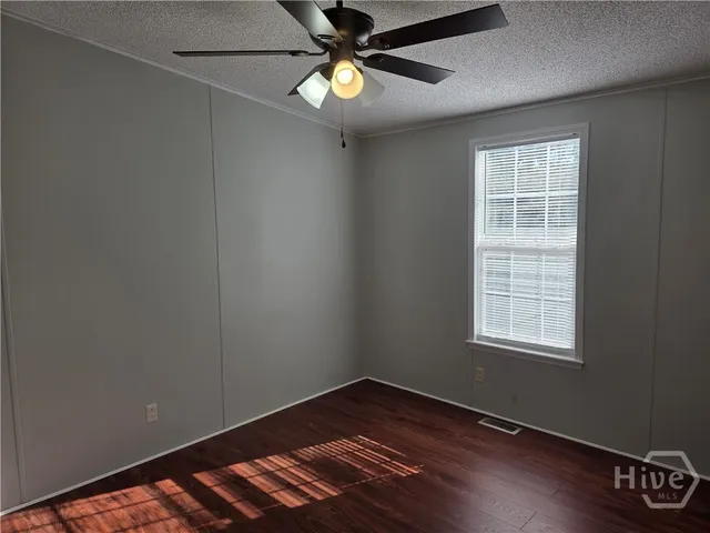 $2,300 | 203 River Oak Drive, Bloomingdale, GA 31302