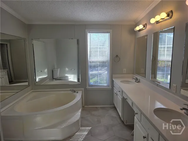 $2,300 | 203 River Oak Drive, Bloomingdale, GA 31302