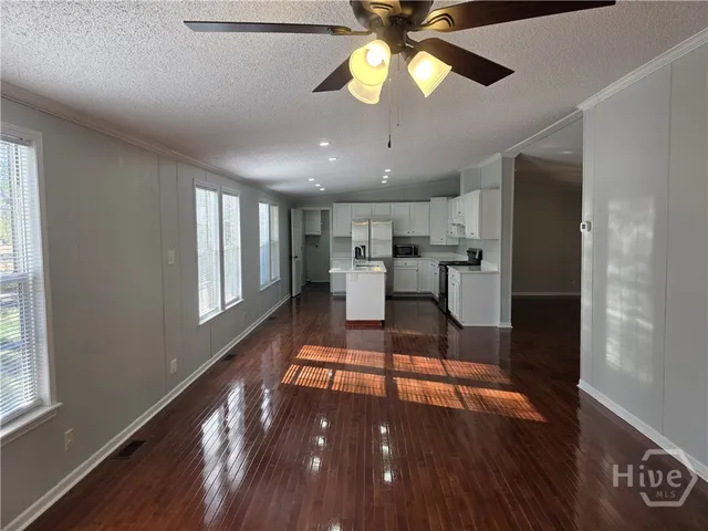 $2,300 | 203 River Oak Drive, Bloomingdale, GA 31302