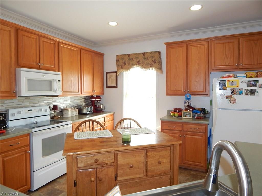 3926 Blake Road Jonesville, NC 28642 - Photo 14 of 29 Gallery Image 14