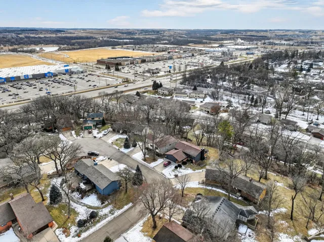 $365,000 | 2335 2nd Avenue Southwest, Rochester, MN 55902