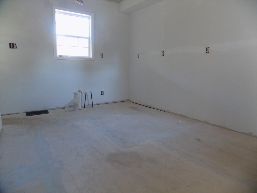 129 Kennedy Road Binghamton, NY 13901 - Photo 19 of 50 Gallery Image 19