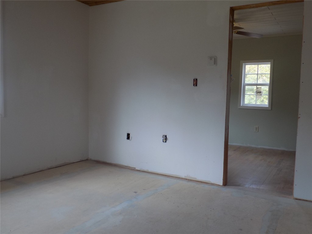 129 Kennedy Road Binghamton, NY 13901 - Photo 6 of 50 Gallery Image 6