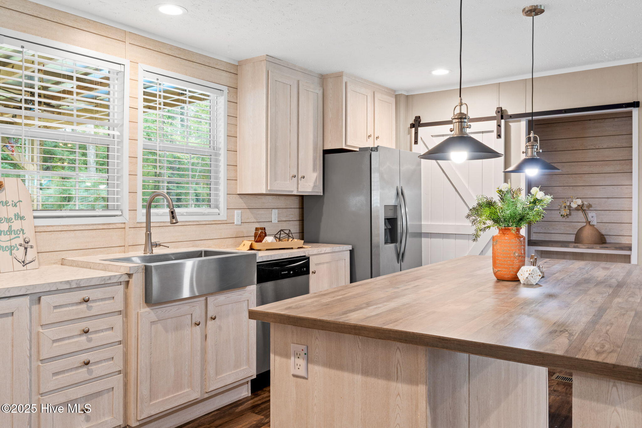 546 Pond Road Rocky Point, NC 28457 - Photo 17 of 48 Kitchen
