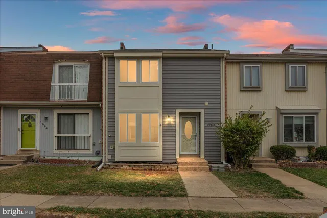 a view of house with outdoor space