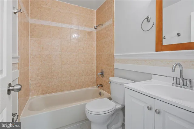 $525,000 | 1062 Knight Lane, Herndon, VA 20170