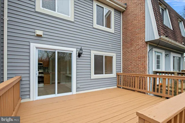 $525,000 | 1062 Knight Lane, Herndon, VA 20170