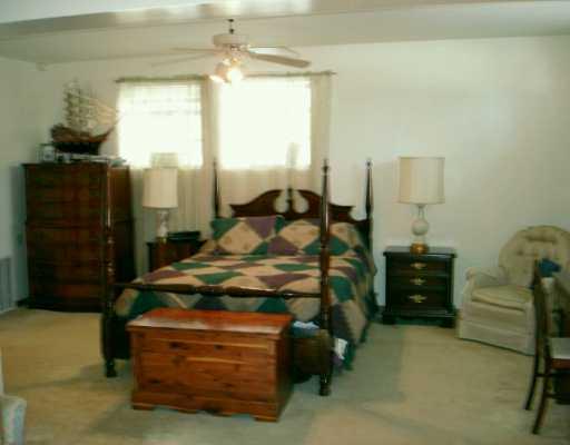 835 Field Club Road Pittsburgh, PA 15238 - Photo 5 of 6 Master Bedroom.