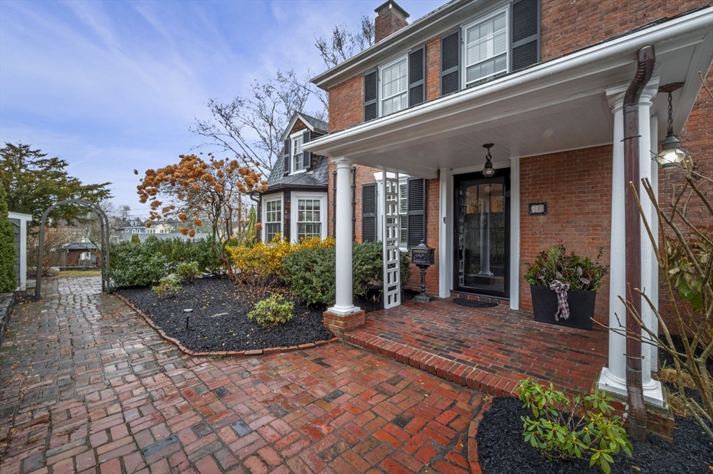 30 High Street Marblehead, MA 01945 - Photo 2 of 35 Gallery Image 2