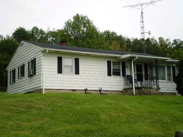 11825 Charles Road Hagerstown, IN 47346 - Photo 1 of 12