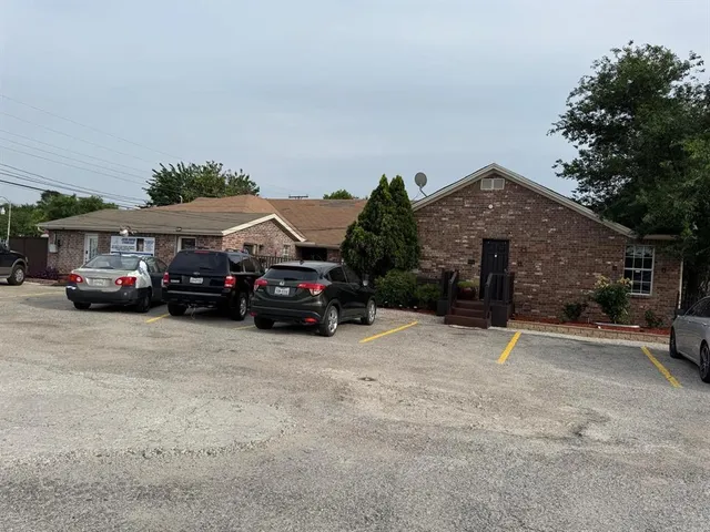 $450,000 | 2340 North Chandler Drive East, Fort Worth, TX 76111