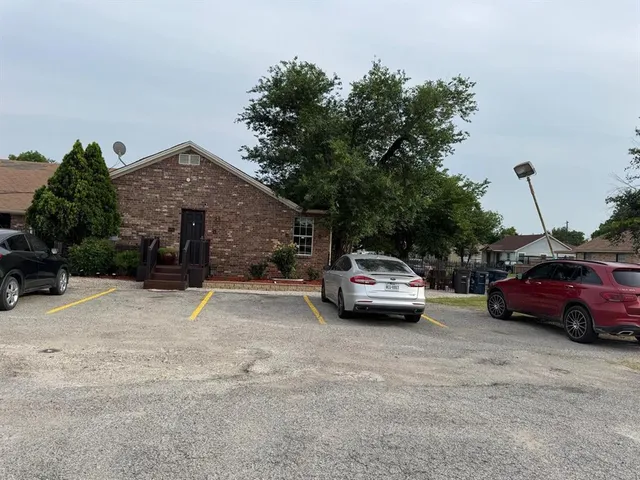 $450,000 | 2340 North Chandler Drive East, Fort Worth, TX 76111