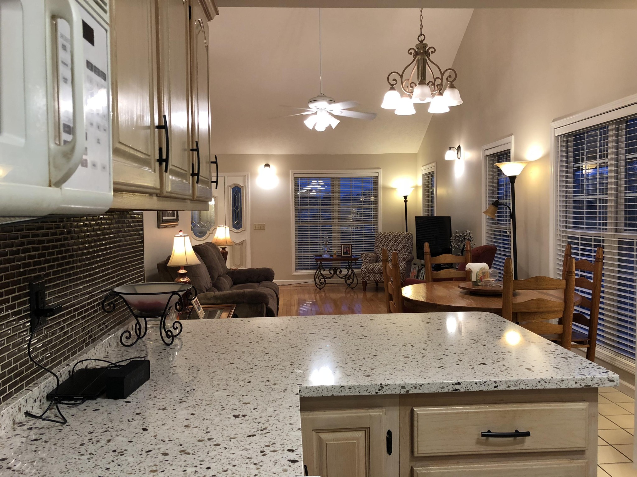 13711 Vonore Road Loudon, TN 37774 - Photo 20 of 34 a view of a lobby area with a chandelier