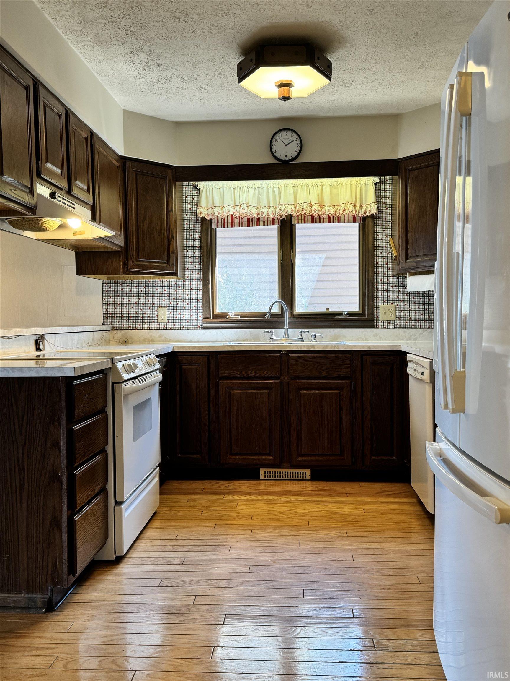 5063 Freeman View Road Monticello, IN 47960 - Photo 11 of 36 Gallery Image 11