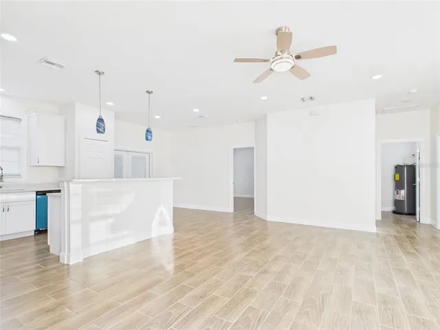 $299,900 | 4634 Navarre Avenue, Sebring, FL 33872