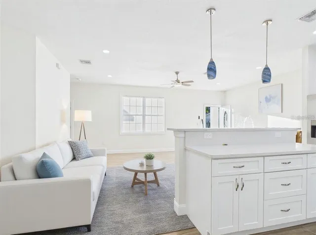 $299,900 | 4634 Navarre Avenue, Sebring, FL 33872