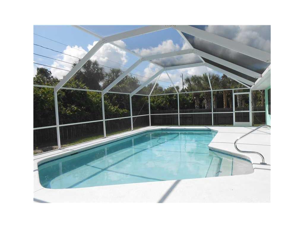 122 Filbert Street Sebastian, FL 32958 - Photo 2 of 13 Gallery Image 2