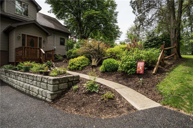 6 Agostoni Road Eighty Four, PA 15330 - Photo 2 of 25