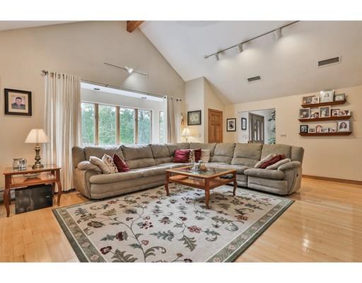 5 Grandview Road Methuen, MA 01844 - Photo 5 of 28 Gallery Image 5
