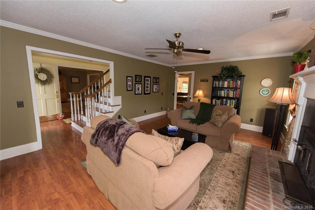 11218 Winding Way Road, Unit 2 Charlotte, NC 28226 - Photo 2 of 24 Gallery Image 2