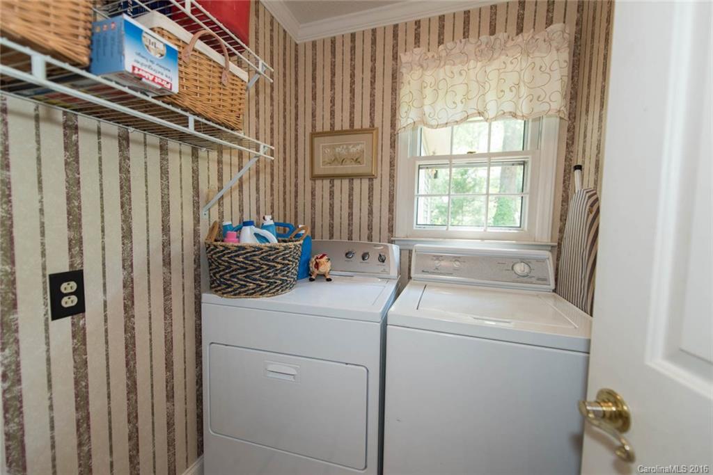 11218 Winding Way Road, Unit 2 Charlotte, NC 28226 - Photo 13 of 24 Gallery Image 13