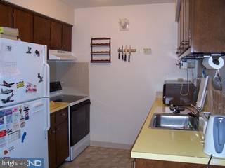 48 Llanfair Road, Unit 6 Ardmore, PA 19003 - Photo 4 of 6 Gallery Image 4